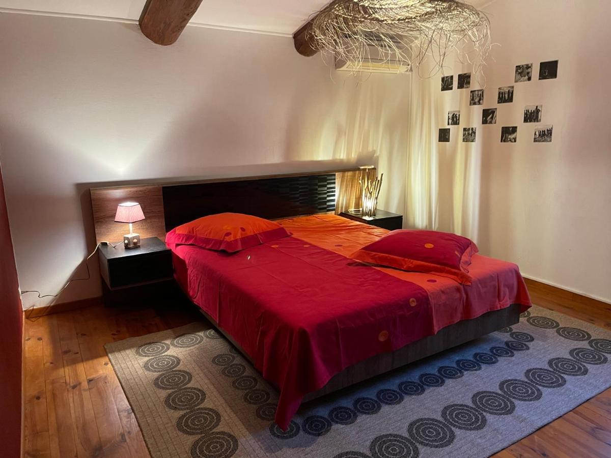 Mas D'Olive Et Kalou Bed & Breakfast Sauve Bagian luar foto